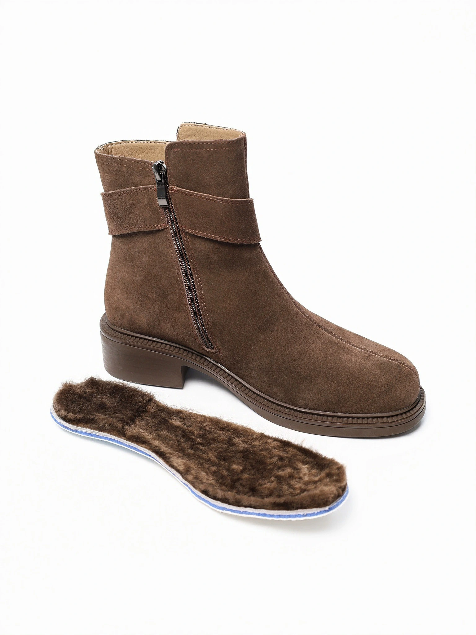 Ботинки темно-коричневого цвета на среднем каблуке